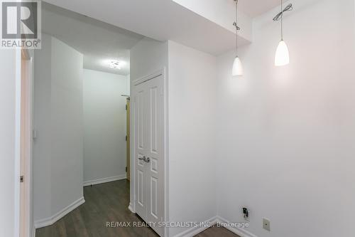 1705 - 220 Burnhamthorpe Road, Mississauga, ON - Indoor Photo Showing Other Room