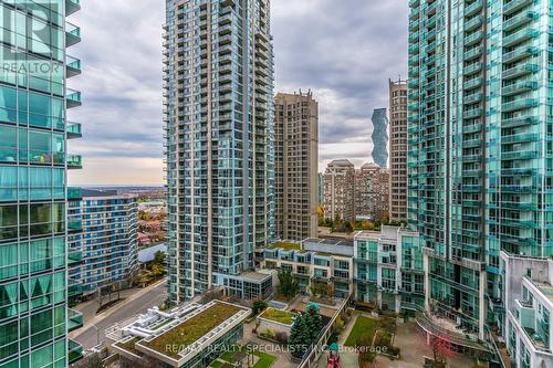 1705 - 220 Burnhamthorpe Road, Mississauga, ON - Outdoor With Facade