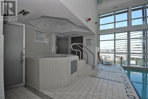 1705 - 220 Burnhamthorpe Road, Mississauga, ON - Indoor Photo Showing Other Room