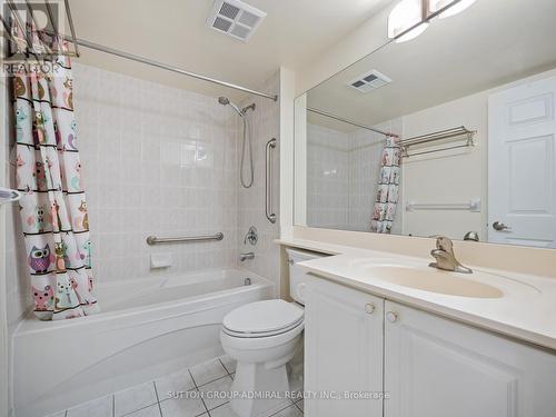 626 - 25 Kingsbridge Garden Circle, Mississauga, ON - Indoor Photo Showing Bathroom