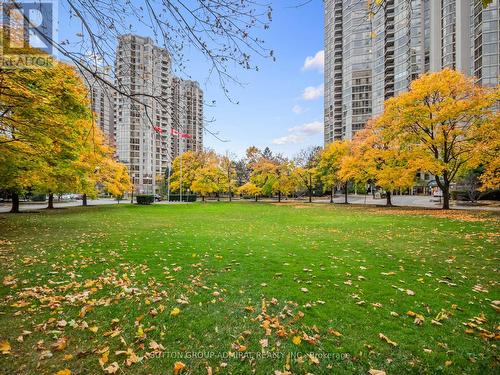 626 - 25 Kingsbridge Garden Circle, Mississauga, ON - Outdoor With Facade