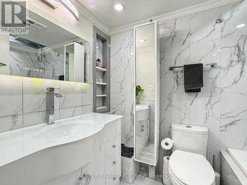 210 - 200 Manitoba Street, Toronto, ON - Indoor Photo Showing Bathroom