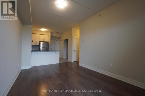 407 - 620 Sauve Street, Milton, ON - Indoor Photo Showing Kitchen