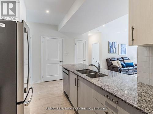 45 Knotsberry Circle, Brampton, ON - Indoor Photo Showing Kitchen With Double Sink With Upgraded Kitchen