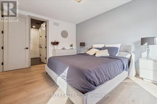 1453 Seagram Avenue S, Oakville, ON - Indoor Photo Showing Bedroom