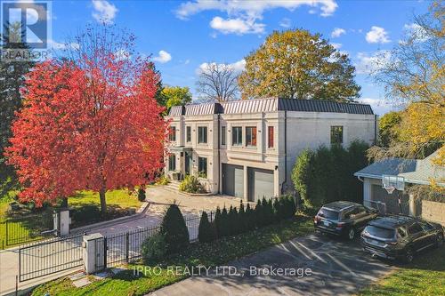 1453 Seagram Avenue S, Oakville, ON - Outdoor