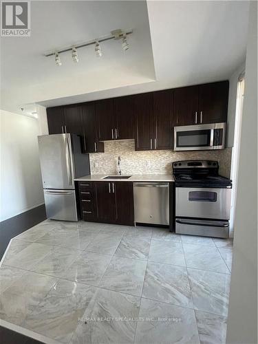 604 - 5001 Corporate Drive, Burlington, ON - Indoor Photo Showing Kitchen