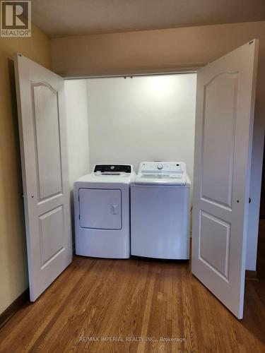 Upper - 2143 Linby Street, Mississauga, ON - Indoor Photo Showing Laundry Room