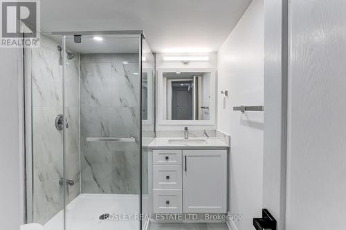 Bsmt - 5302 Floral Hill Crescent, Mississauga, ON - Indoor Photo Showing Bathroom