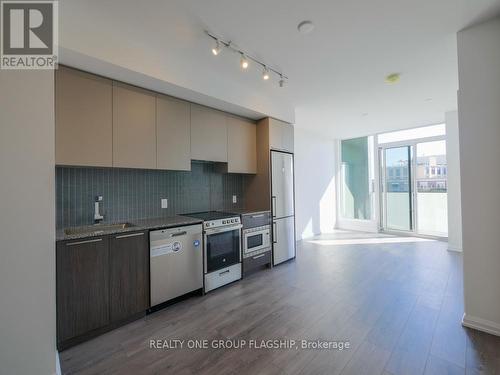 504 - 4208 Dundas Street W, Toronto, ON - Indoor Photo Showing Kitchen With Stainless Steel Kitchen