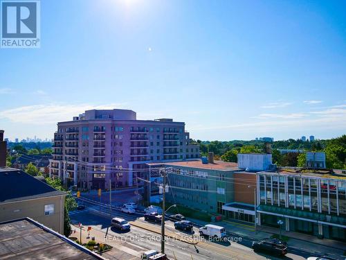 504 - 4208 Dundas Street W, Toronto, ON - Outdoor With View