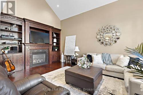 6751 Tattinger Avenue, Mississauga, ON - Indoor Photo Showing Living Room With Fireplace