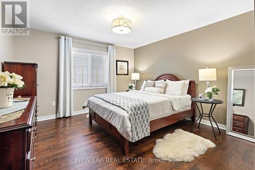 6751 Tattinger Avenue, Mississauga, ON - Indoor Photo Showing Bedroom