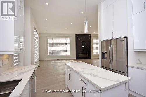 1A Harrison Avenue, Mississauga, ON - Indoor Photo Showing Kitchen