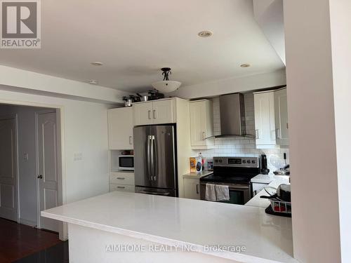 3444 Sunlight (Upper Only) Street, Mississauga, ON - Indoor Photo Showing Kitchen