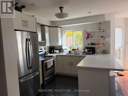 3444 Sunlight (Upper Only) Street, Mississauga, ON - Indoor Photo Showing Kitchen With Double Sink