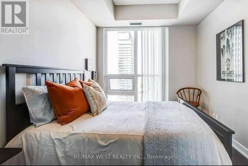 3905 - 2200 Lake Shore W Boulevard, Toronto, ON - Indoor Photo Showing Bedroom