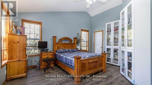 17130 The Gore Road, Caledon, ON - Indoor Photo Showing Bedroom