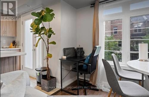 25 - 2335 Sheppard Avenue W, Toronto, ON - Indoor Photo Showing Other Room