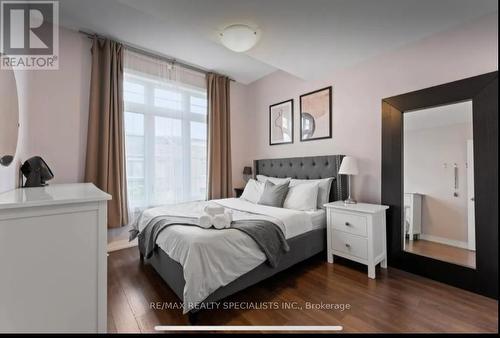 25 - 2335 Sheppard Avenue W, Toronto, ON - Indoor Photo Showing Bedroom