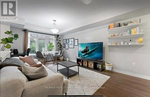 25 - 2335 Sheppard Avenue W, Toronto, ON - Indoor Photo Showing Living Room