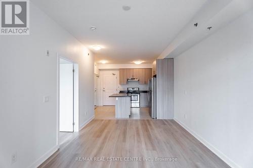 723 - 2486 Old Bronte Road, Oakville, ON - Indoor Photo Showing Kitchen