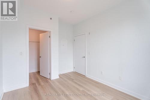 723 - 2486 Old Bronte Road, Oakville, ON - Indoor Photo Showing Other Room