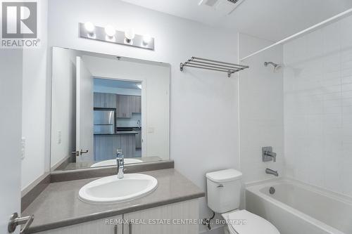 723 - 2486 Old Bronte Road, Oakville, ON - Indoor Photo Showing Bathroom