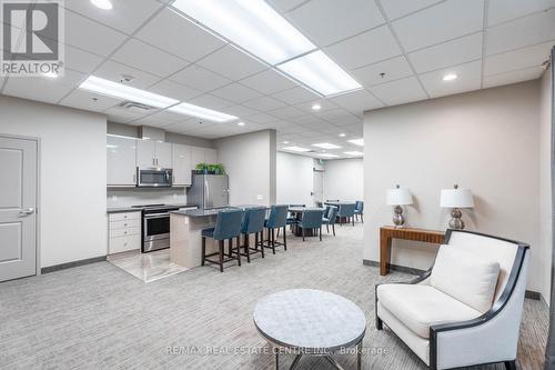 723 - 2486 Old Bronte Road, Oakville, ON - Indoor