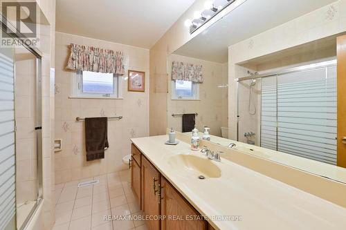 164 Derrydown Road, Toronto, ON - Indoor Photo Showing Bathroom