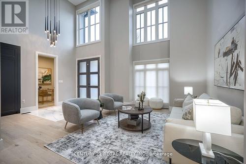 536 Sandmere Place, Oakville, ON - Indoor Photo Showing Living Room