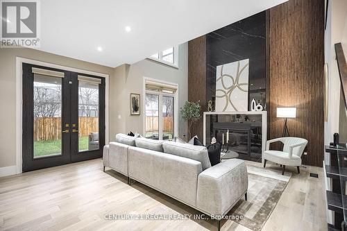 536 Sandmere Place, Oakville, ON - Indoor Photo Showing Living Room With Fireplace