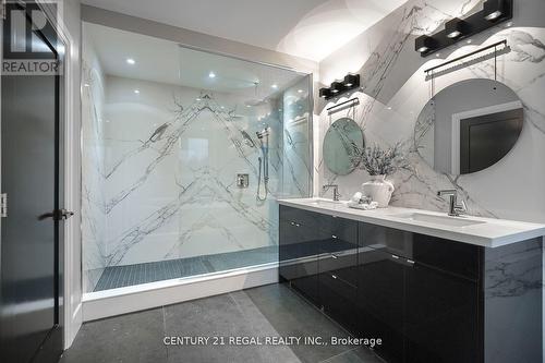 536 Sandmere Place, Oakville, ON - Indoor Photo Showing Bathroom