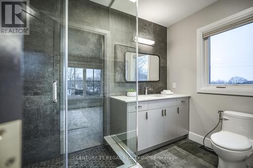 536 Sandmere Place, Oakville, ON - Indoor Photo Showing Bathroom