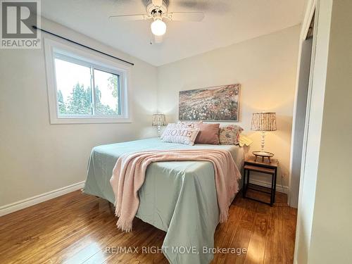 445 Mooney Crescent, Orillia, ON - Indoor Photo Showing Bedroom