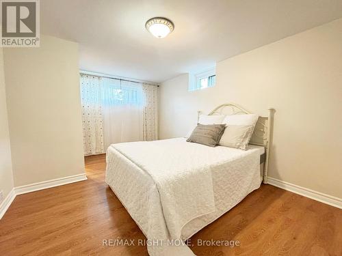 445 Mooney Crescent, Orillia, ON - Indoor Photo Showing Bedroom