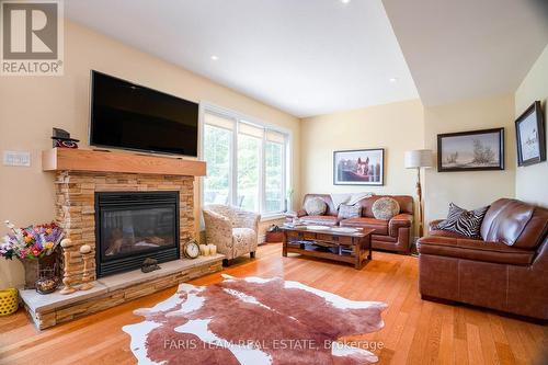 52 Drummond Drive, Penetanguishene, ON - Indoor Photo Showing Living Room With Fireplace