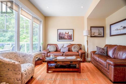 52 Drummond Drive, Penetanguishene, ON - Indoor Photo Showing Living Room