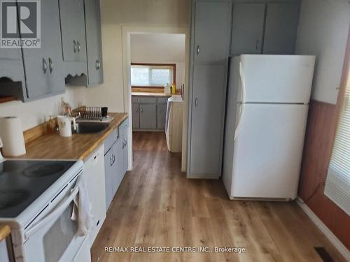 33 Jessie Street, Brampton, ON - Indoor Photo Showing Kitchen