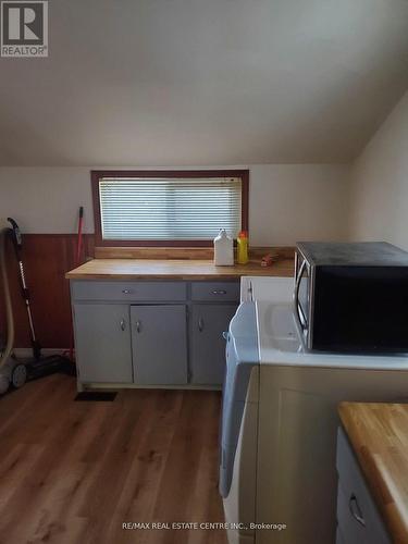 33 Jessie Street, Brampton, ON - Indoor Photo Showing Laundry Room