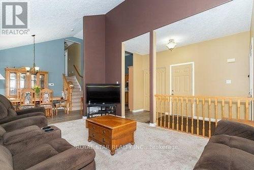 Main - 49 Hunter Road, Orangeville, ON - Indoor Photo Showing Living Room