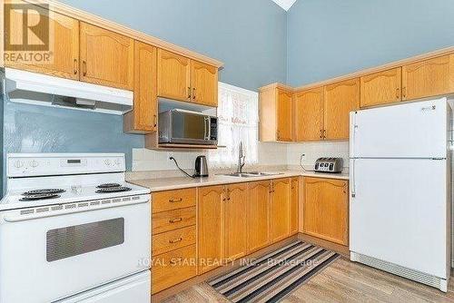 Main - 49 Hunter Road, Orangeville, ON - Indoor Photo Showing Kitchen With Double Sink