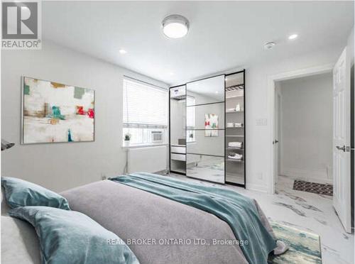 6 - 2693 Lakeshore Boulevard W, Toronto, ON - Indoor Photo Showing Bedroom