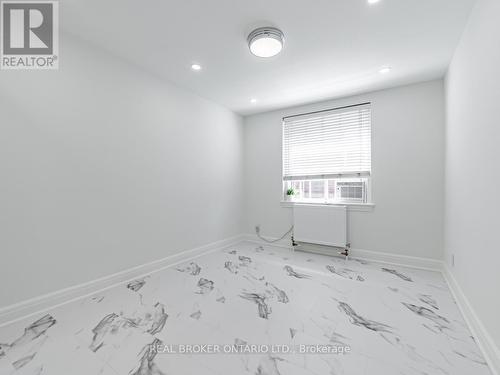 6 - 2693 Lakeshore Boulevard W, Toronto, ON -  Photo Showing Other Room