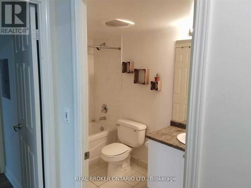 1803 - 335 Rathburn Road W, Mississauga, ON - Indoor Photo Showing Bathroom