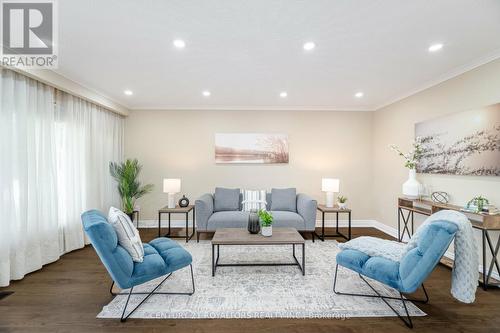 21 Jersey Avenue, Brampton, ON - Indoor Photo Showing Living Room