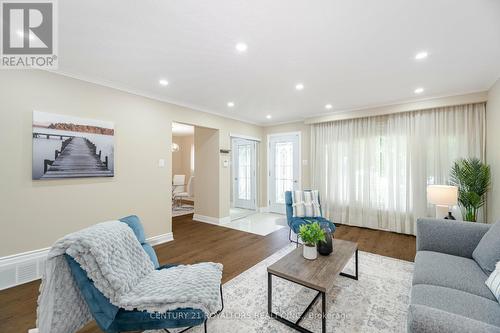 21 Jersey Avenue, Brampton, ON - Indoor Photo Showing Living Room