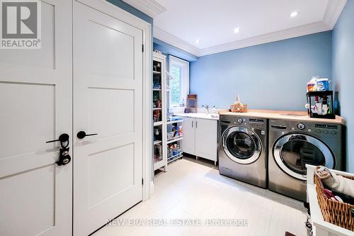 242 Burton Road, Oakville, ON - Indoor Photo Showing Laundry Room