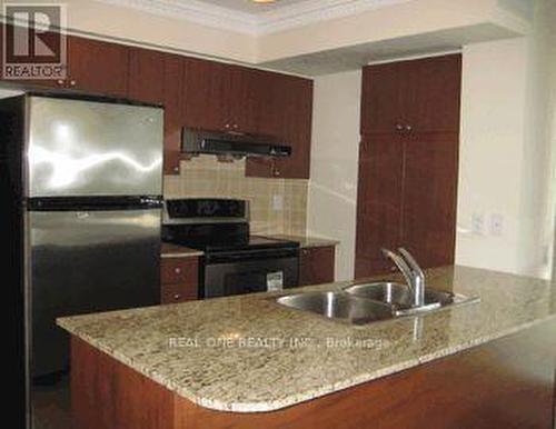 206 - 32 Clegg Road, Markham, ON - Indoor Photo Showing Kitchen With Double Sink