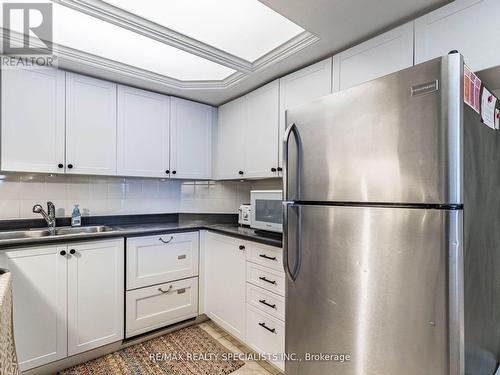 306 - 21 George Street, Aurora, ON - Indoor Photo Showing Kitchen With Stainless Steel Kitchen With Double Sink